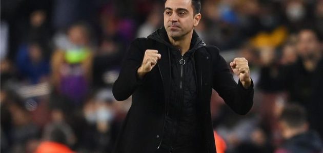 تشافي يرد على إهانات جماهير أتلتيك بلباو ويتحدث عن قرار الحكم المثير للجدل