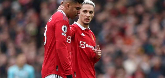 أنتوني يوجه رسالة إلى كاسيميرو بعد طرده في مباراة مانشستر يونايتد وساوثهامبتون