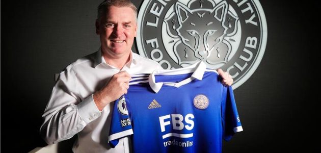 ليستر سيتي يتعاقد مع دين سميث حتى نهاية الموسم